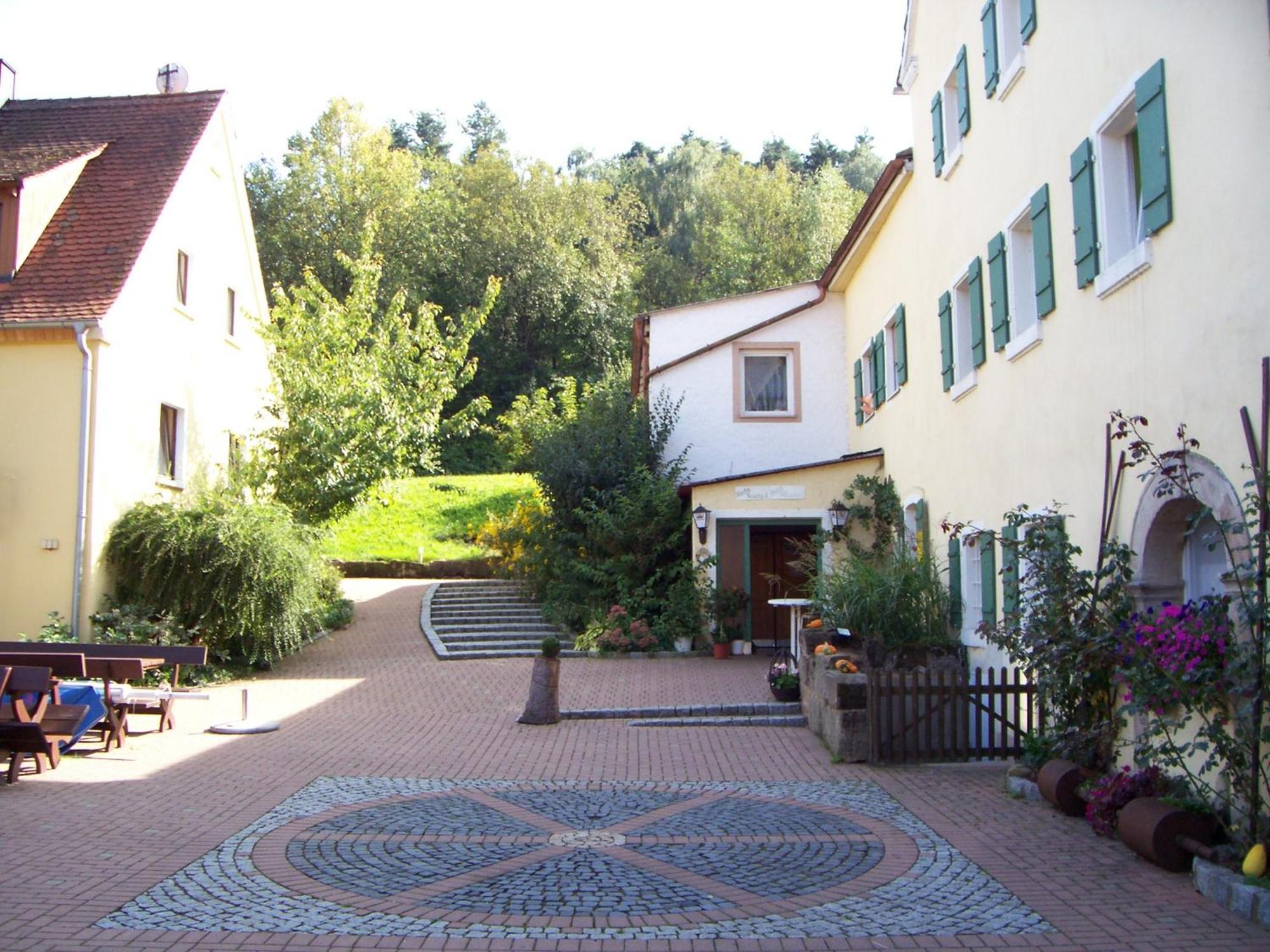 Landgasthof Gotzenmuehle Lichtenau  Екстер'єр фото
